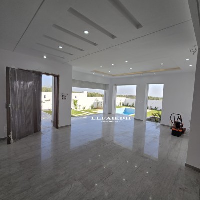 Villa Ricci V5281-12