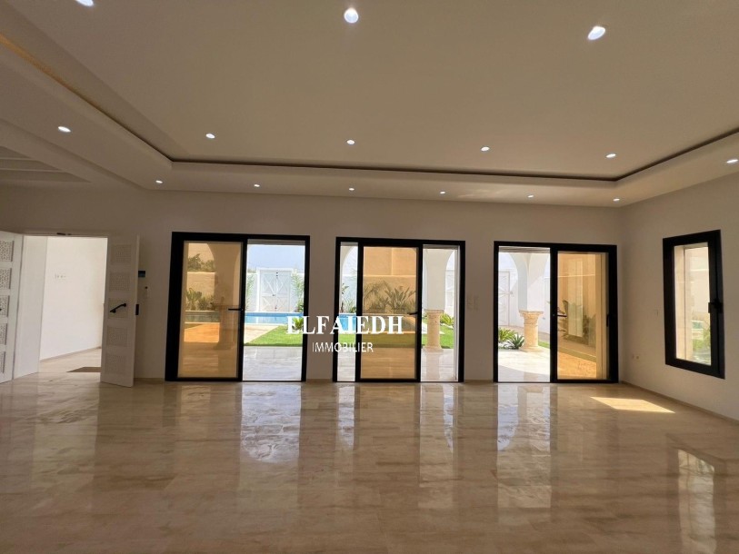 Villa Zahra V2030-9