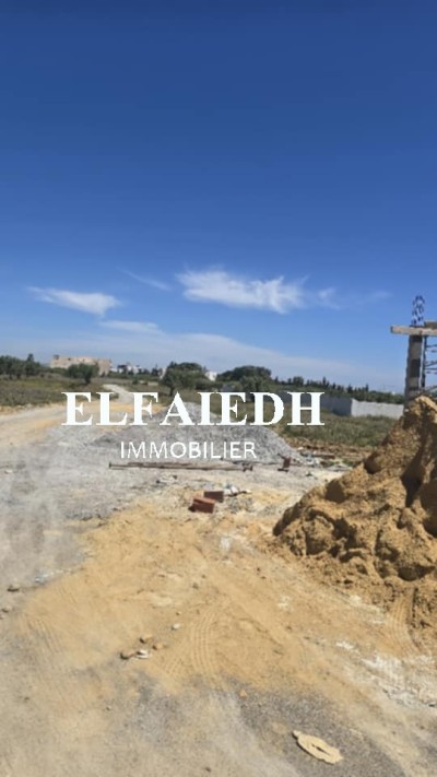 T6240 Terrain sillon-ville