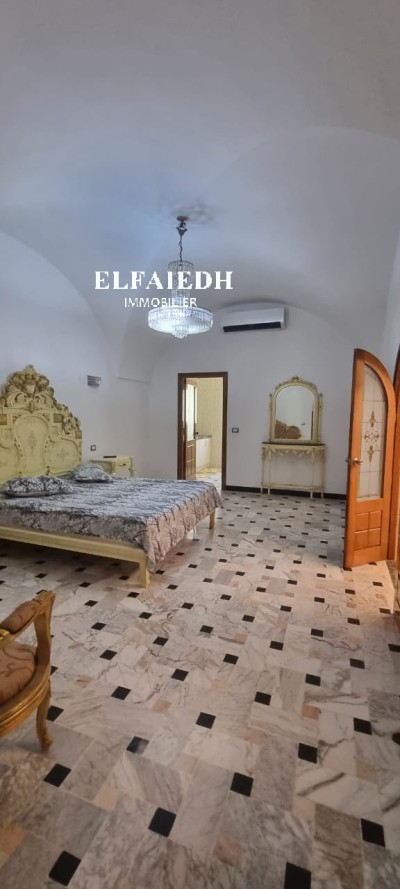 A2091 Villa rouge-23